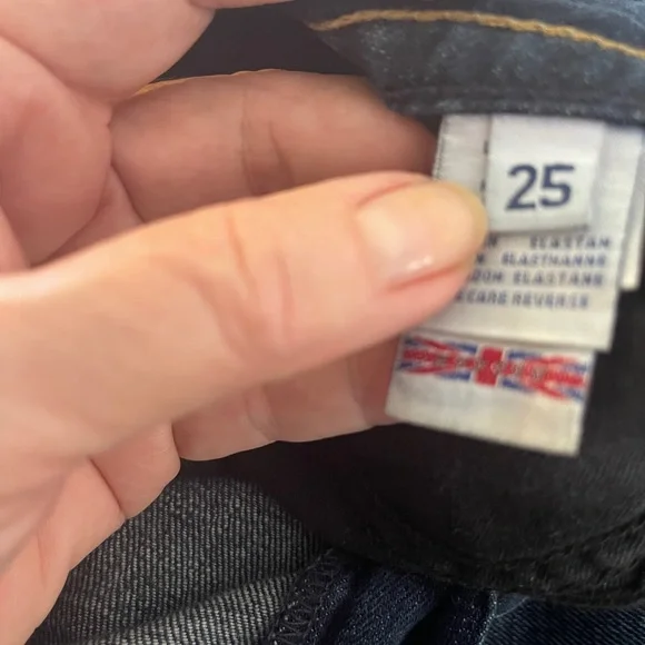 Hudson Jeans- low-midrise- size 25 - Picture 4 of 5